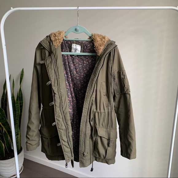 Jacket - Picture 3 of 4